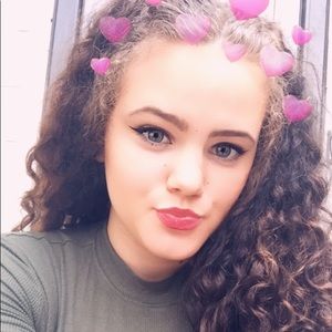 Meet your Posher, Brittney